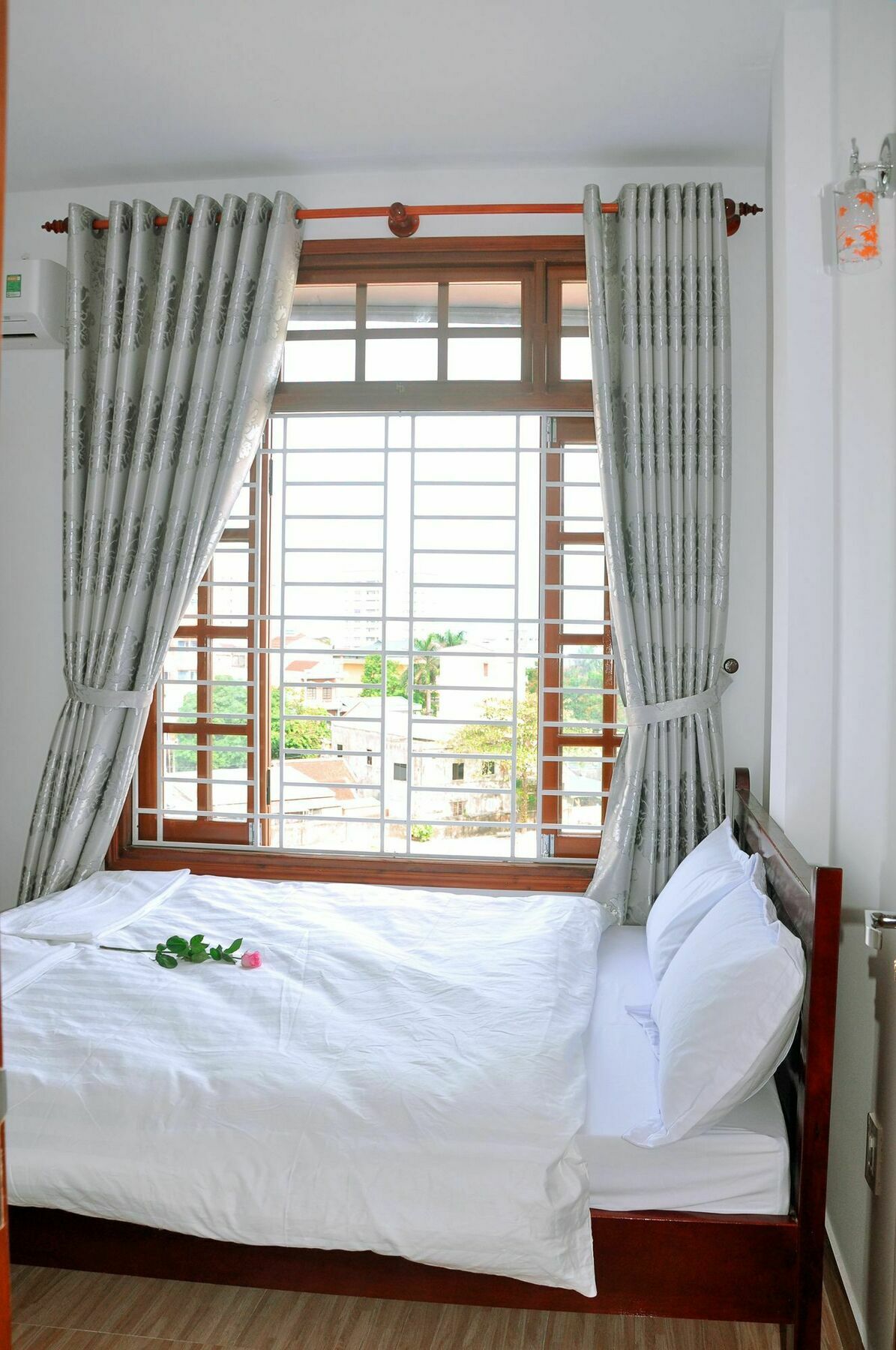 הואה Ngoc Tung Mini Hotel מראה חיצוני תמונה