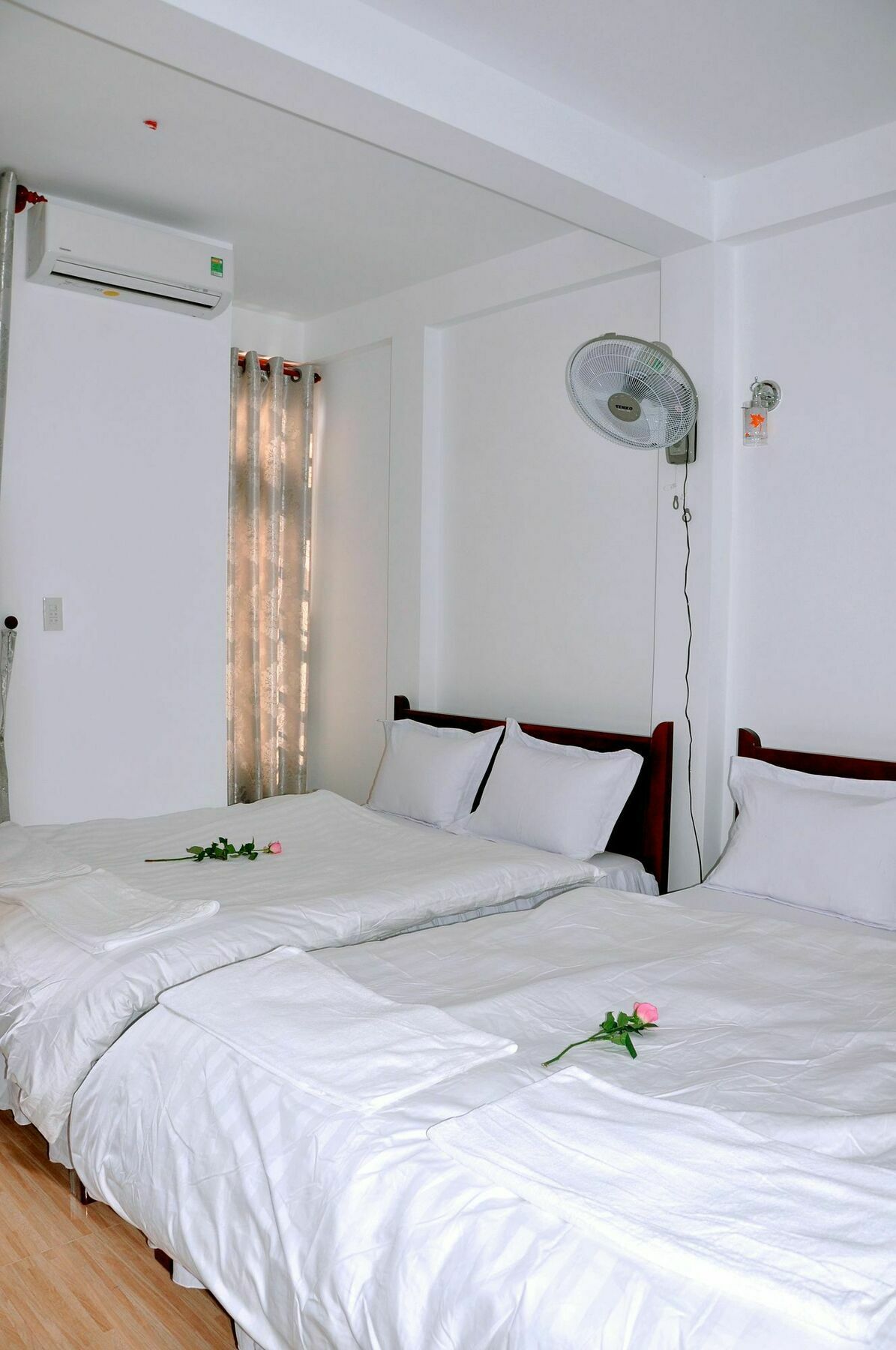 הואה Ngoc Tung Mini Hotel מראה חיצוני תמונה