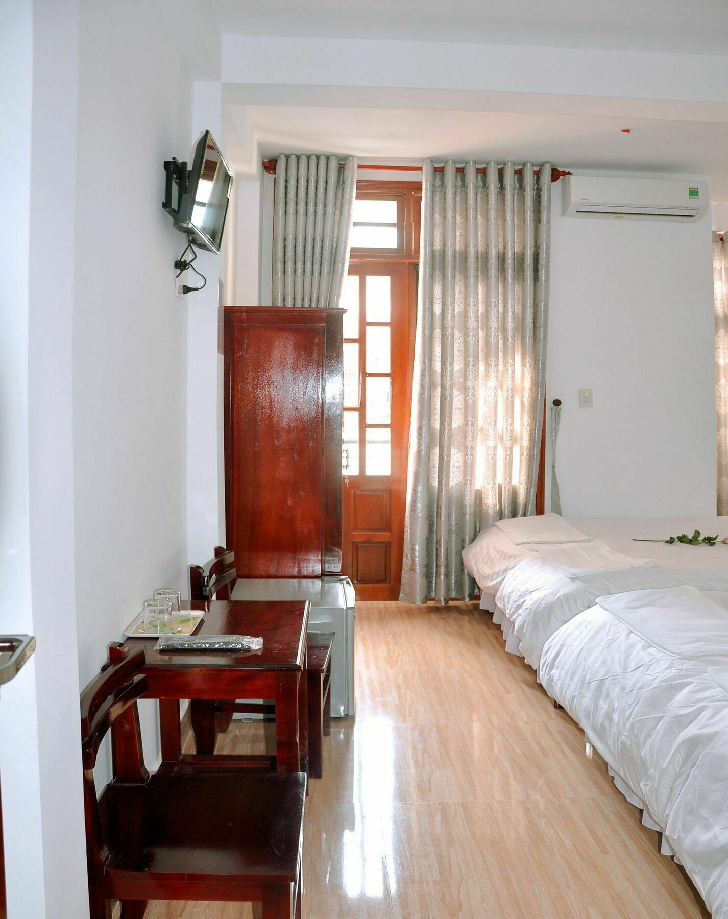 הואה Ngoc Tung Mini Hotel מראה חיצוני תמונה